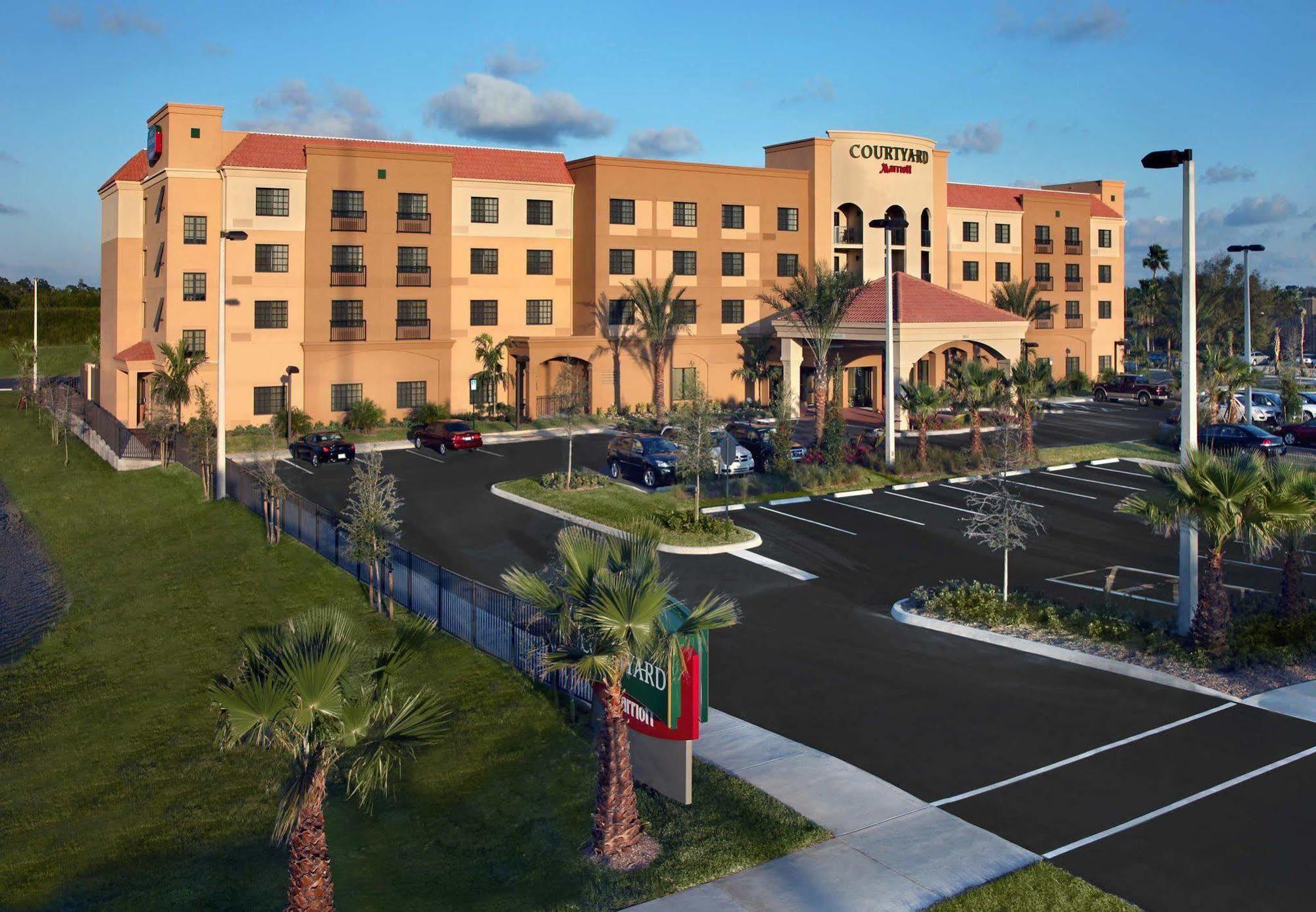 Courtyard By Marriott Stuart Hotell Eksteriør bilde